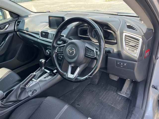 MAZDA AXELA 2018