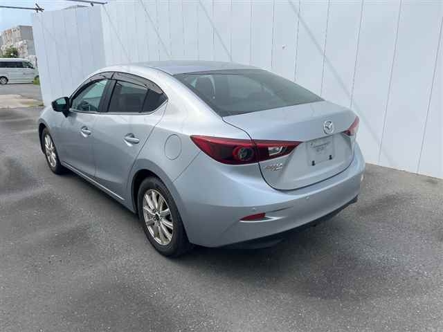 MAZDA AXELA 2018
