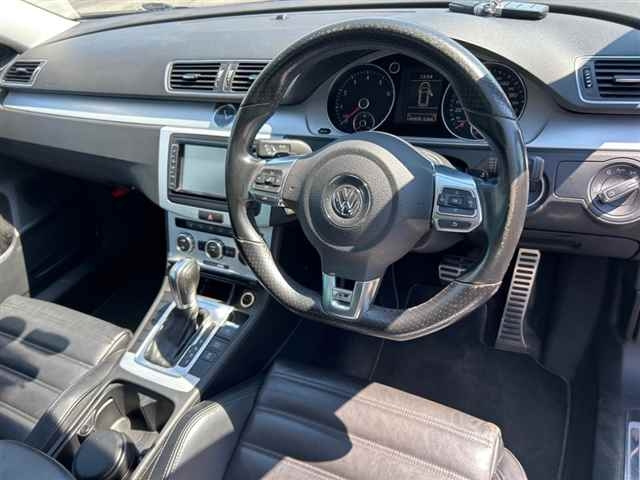 VOLKSWAGEN PASSAT VARIANT 2014
