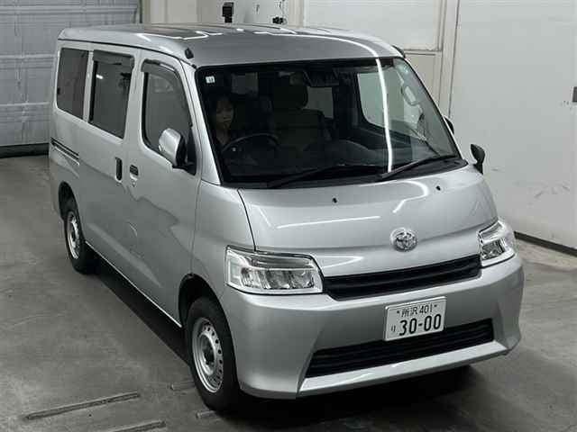 TOYOTA TOWN ACE VAN 2023