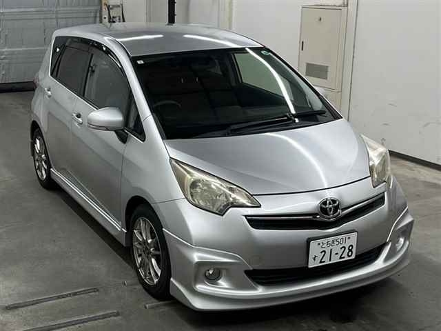 TOYOTA RACTIS 2010