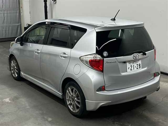 TOYOTA RACTIS 2010