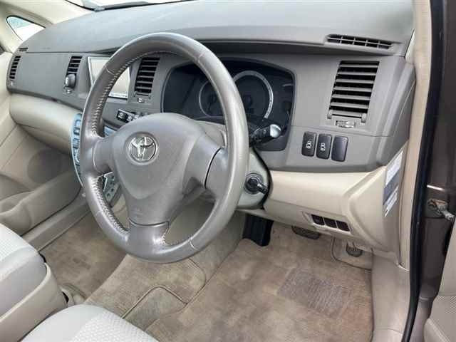 TOYOTA ISIS 2008