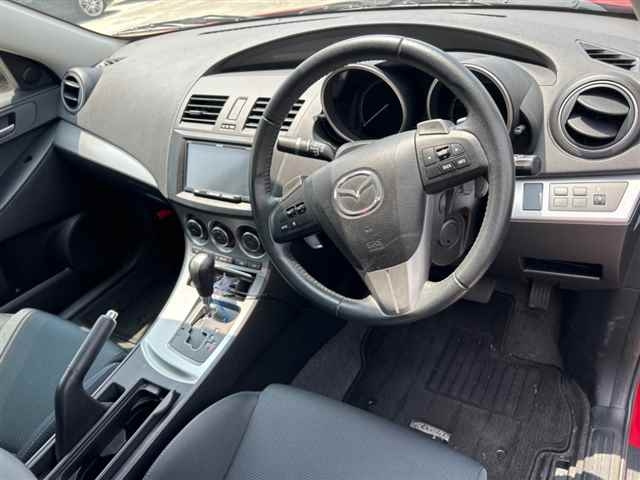 MAZDA AXELA 2010