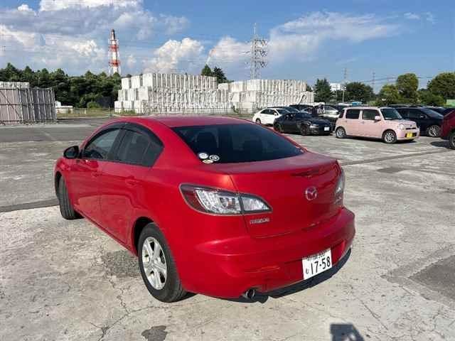 MAZDA AXELA 2010