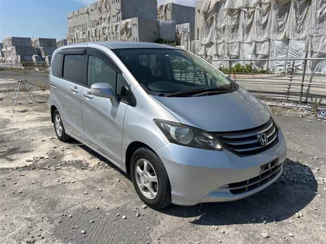 HONDA FREED 2010