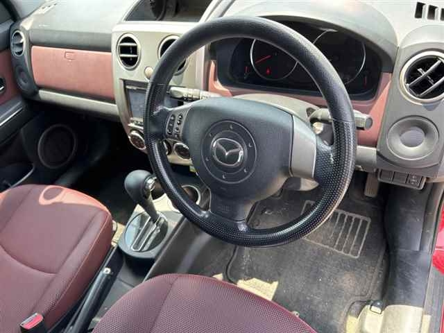 MAZDA VERISA 2009