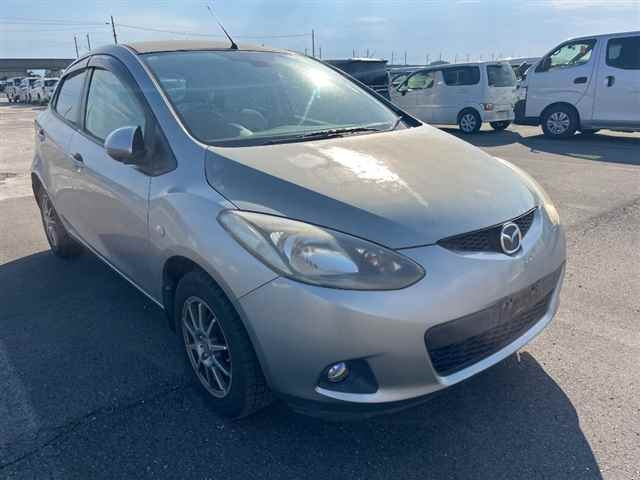 MAZDA DEMIO 2010