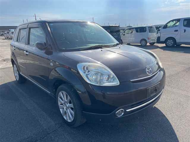 MAZDA VERISA 2010