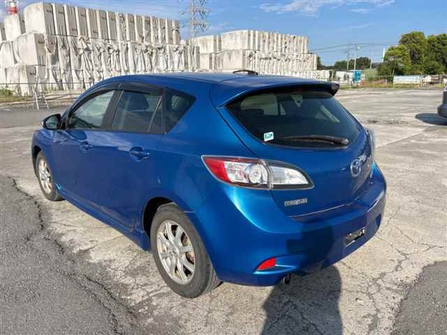MAZDA AXELA 2012