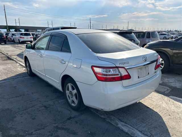 TOYOTA PREMIO 2010