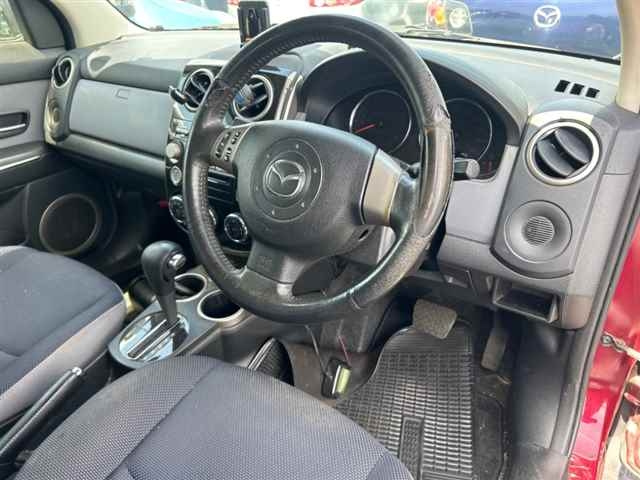 MAZDA VERISA 2011