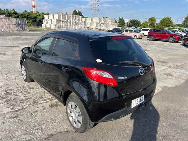 MAZDA DEMIO 2011