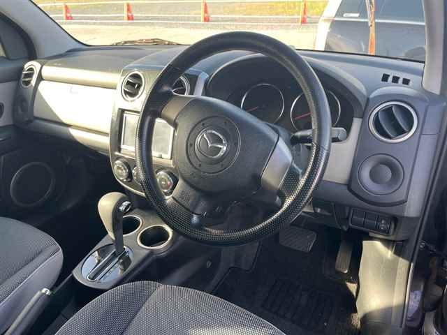 MAZDA VERISA 2009