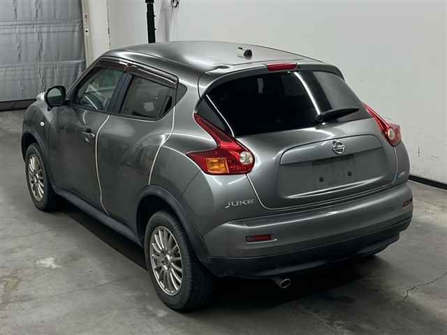 NISSAN JUKE 2010