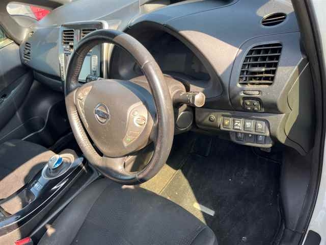 NISSAN LEAF 2017