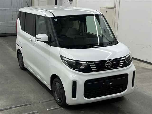 NISSAN ROOX 2025