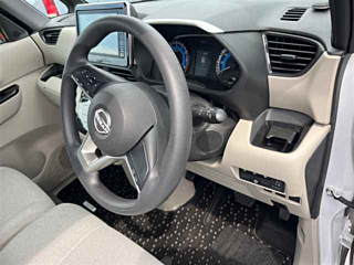 NISSAN ROOX 2025