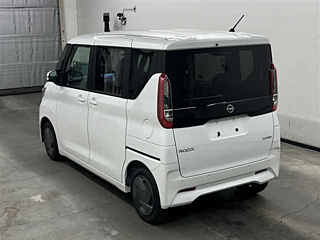NISSAN ROOX 2025