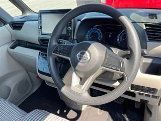 NISSAN ROOX 2020