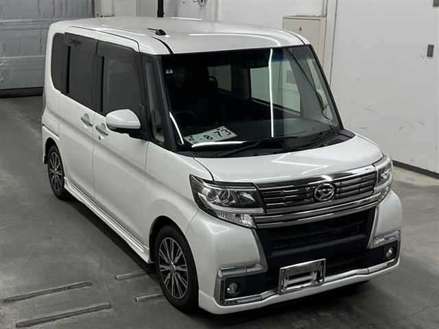 DAIHATSU TANTO 2018