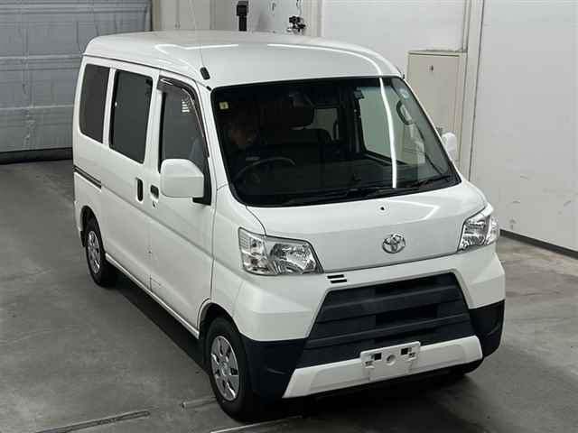 TOYOTA PIXIS VAN 2019