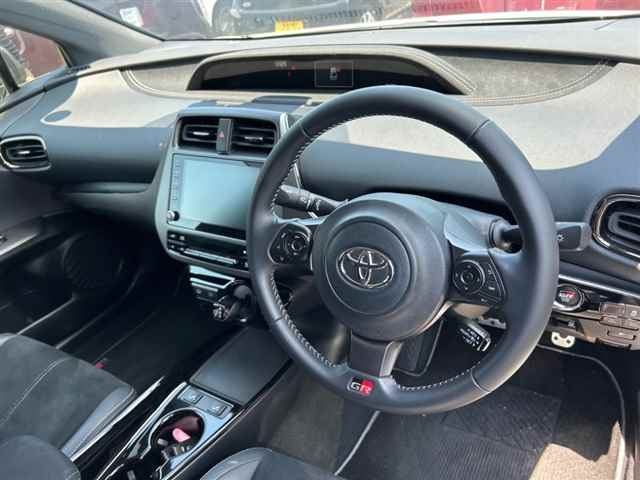 TOYOTA PRIUS PHV 2022