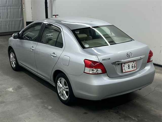 TOYOTA BELTA 2010