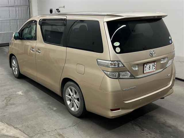 TOYOTA VELLFIRE 2010