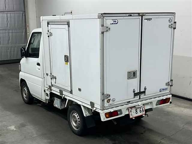 NISSAN CLIPPER TRUCK 2013
