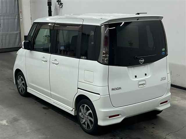 NISSAN ROOX 2012