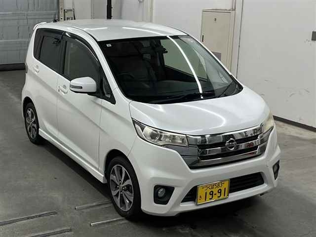 NISSAN DAYZ 2013