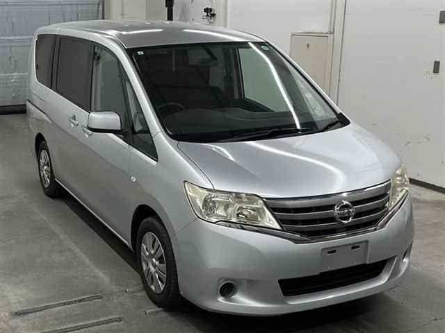 NISSAN SERENA 2011