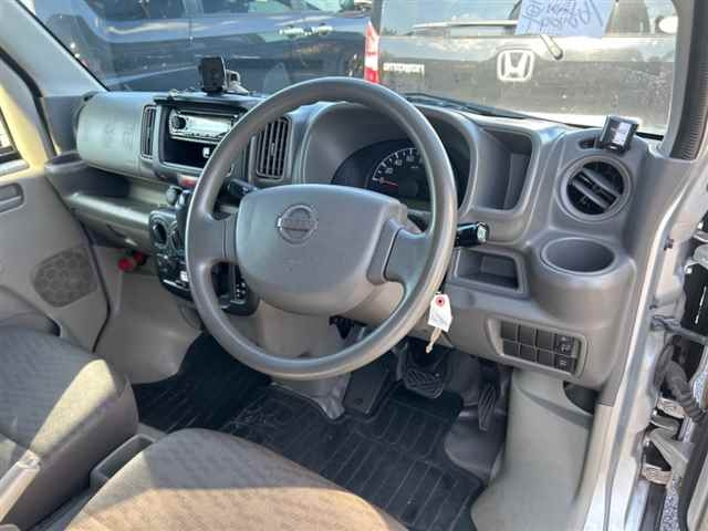NISSAN CLIPPER VAN 2017