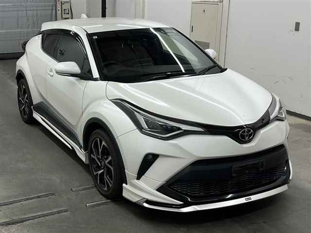 TOYOTA C-HR 2019