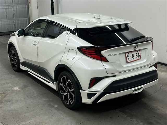 TOYOTA C-HR 2019