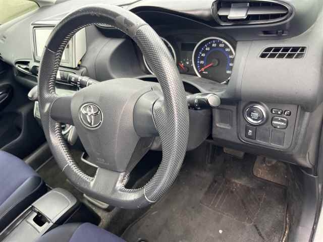 TOYOTA WISH 2013