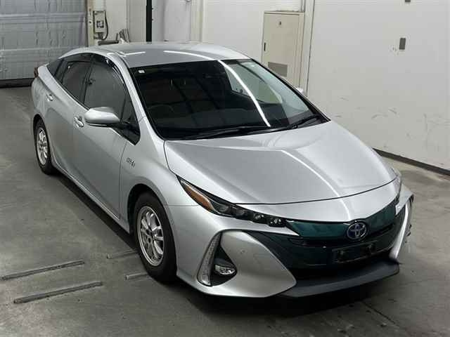 TOYOTA PRIUS PHV 2018