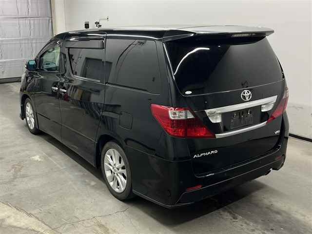 TOYOTA ALPHARD 2010