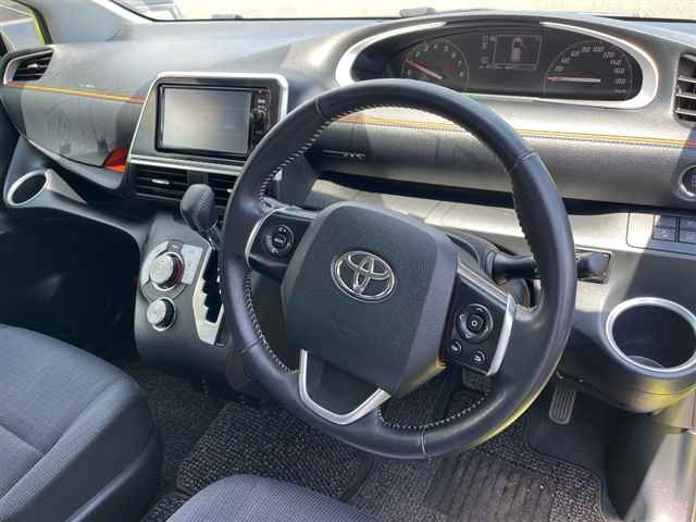 TOYOTA SIENTA 2016