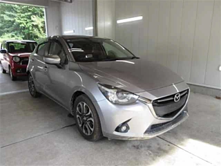 MAZDA DEMIO 2016