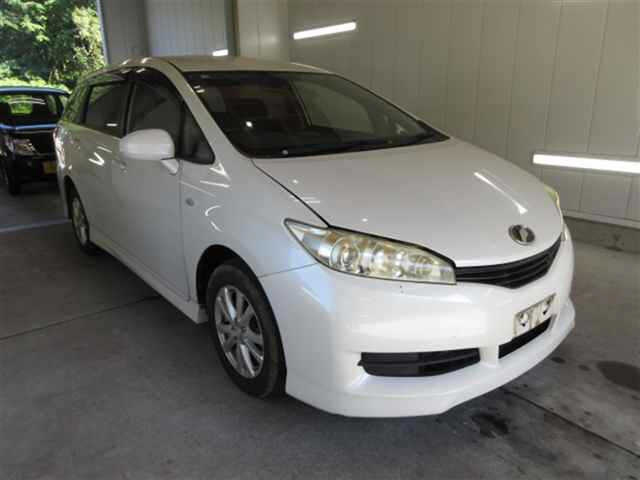 TOYOTA WISH 2011