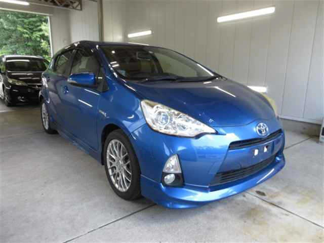 TOYOTA AQUA 2012