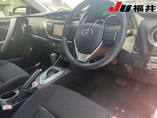 TOYOTA AURIS 2012