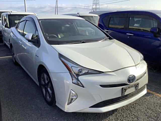 TOYOTA PRIUS 2016