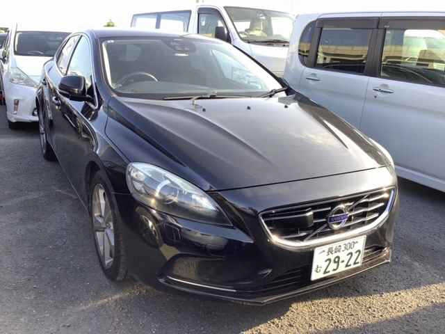 VOLVO V40 2013
