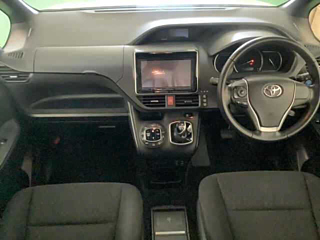 TOYOTA NOAH 2014