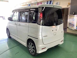 NISSAN ROOX 2013