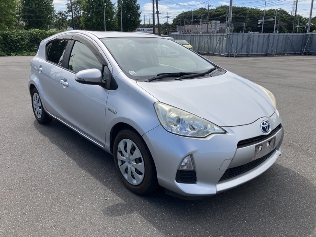 TOYOTA AQUA 2012