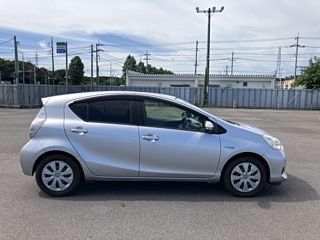 TOYOTA AQUA 2012